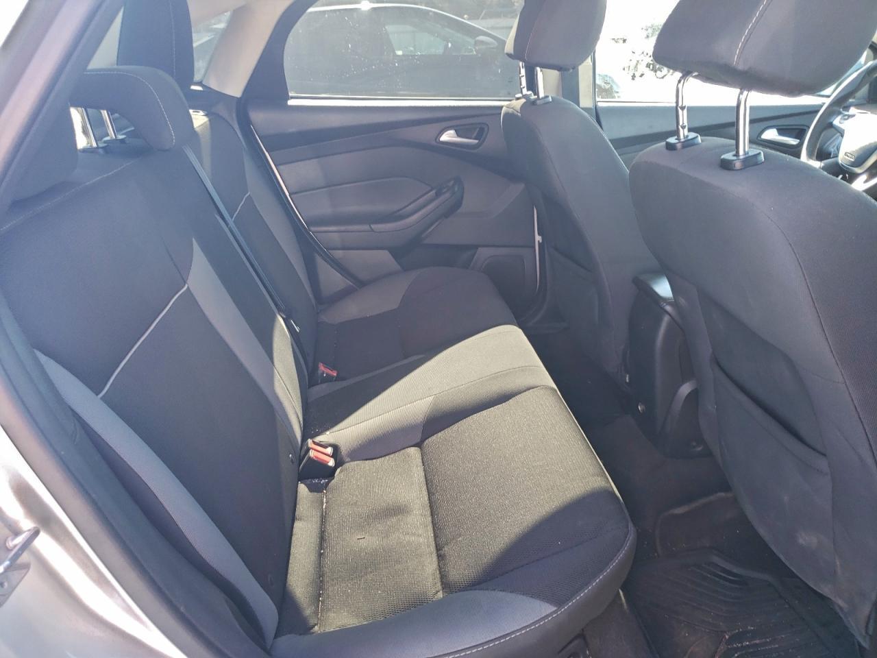 2014 Ford Focus - zdjęcie 10