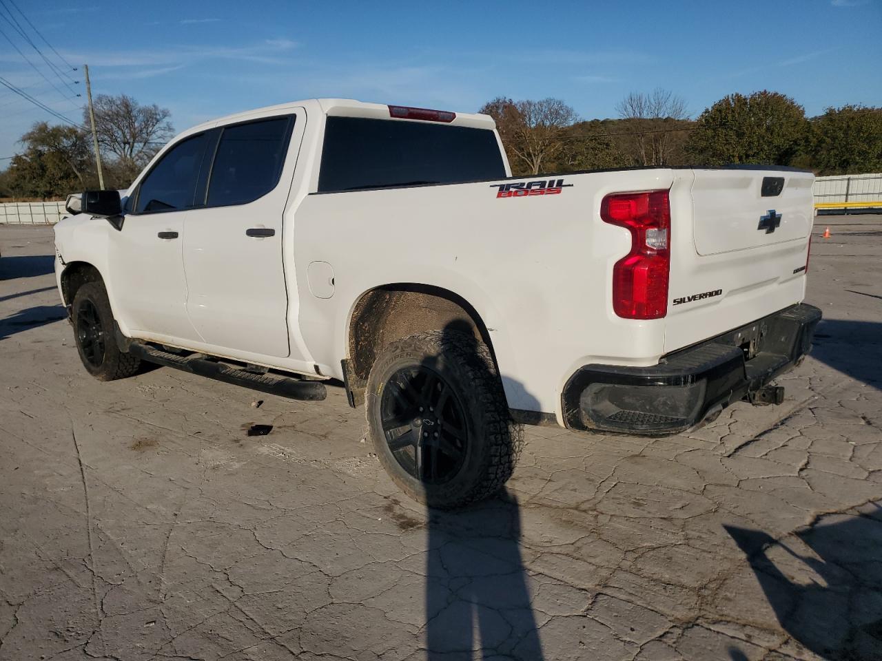 2024 Chevrolet Silverado - zdjęcie 2