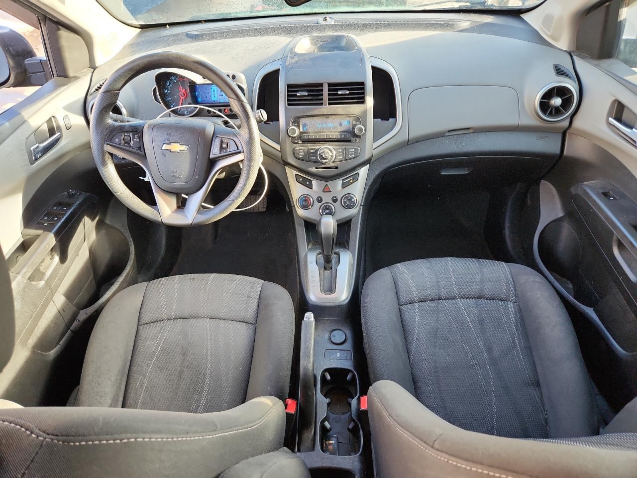 2014 Chevrolet Sonic - zdjęcie 8