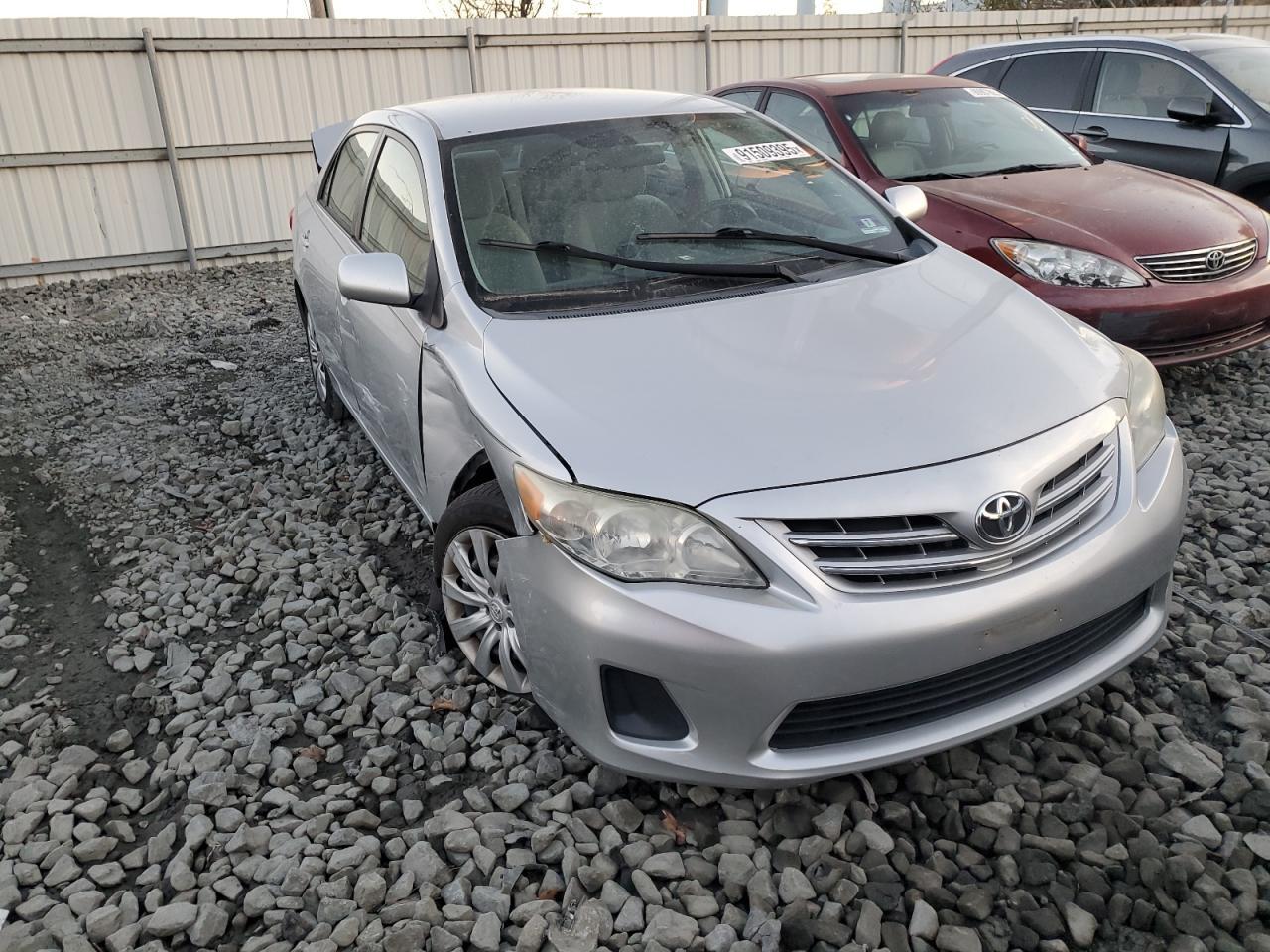 2013 Toyota Corolla Base - zdjęcie 4