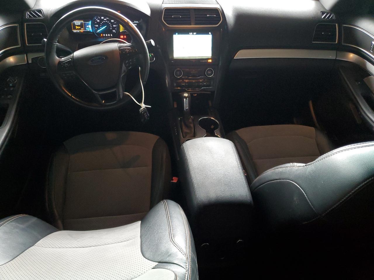 2017 Ford Explorer Xlt - zdjęcie 8