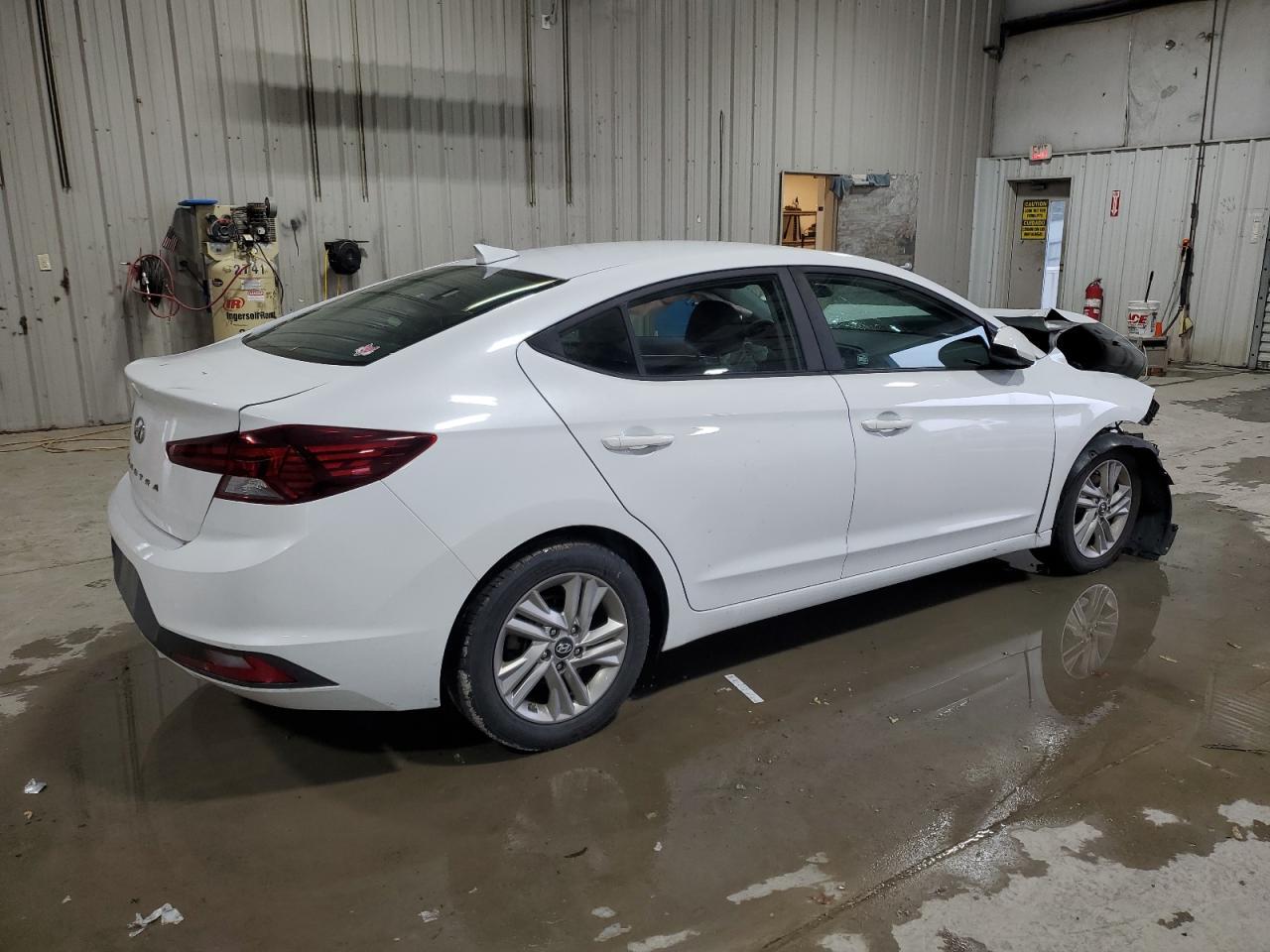 2019 Hyundai Elantra - zdjęcie 3