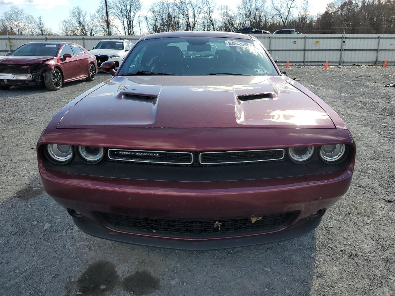 2017 Dodge Challenger Sxt - zdjęcie 5