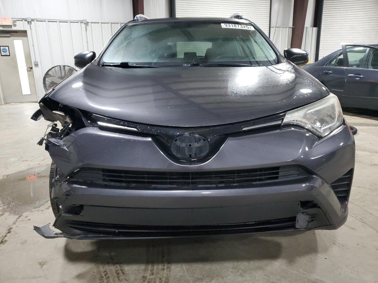 2016 Toyota RAV 4 - zdjęcie 5