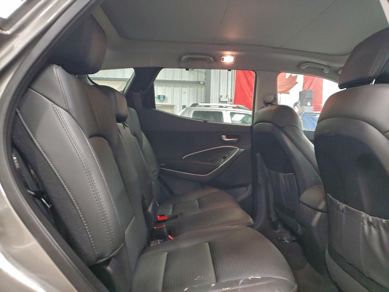 2016 Hyundai Santa Fe - zdjęcie 11