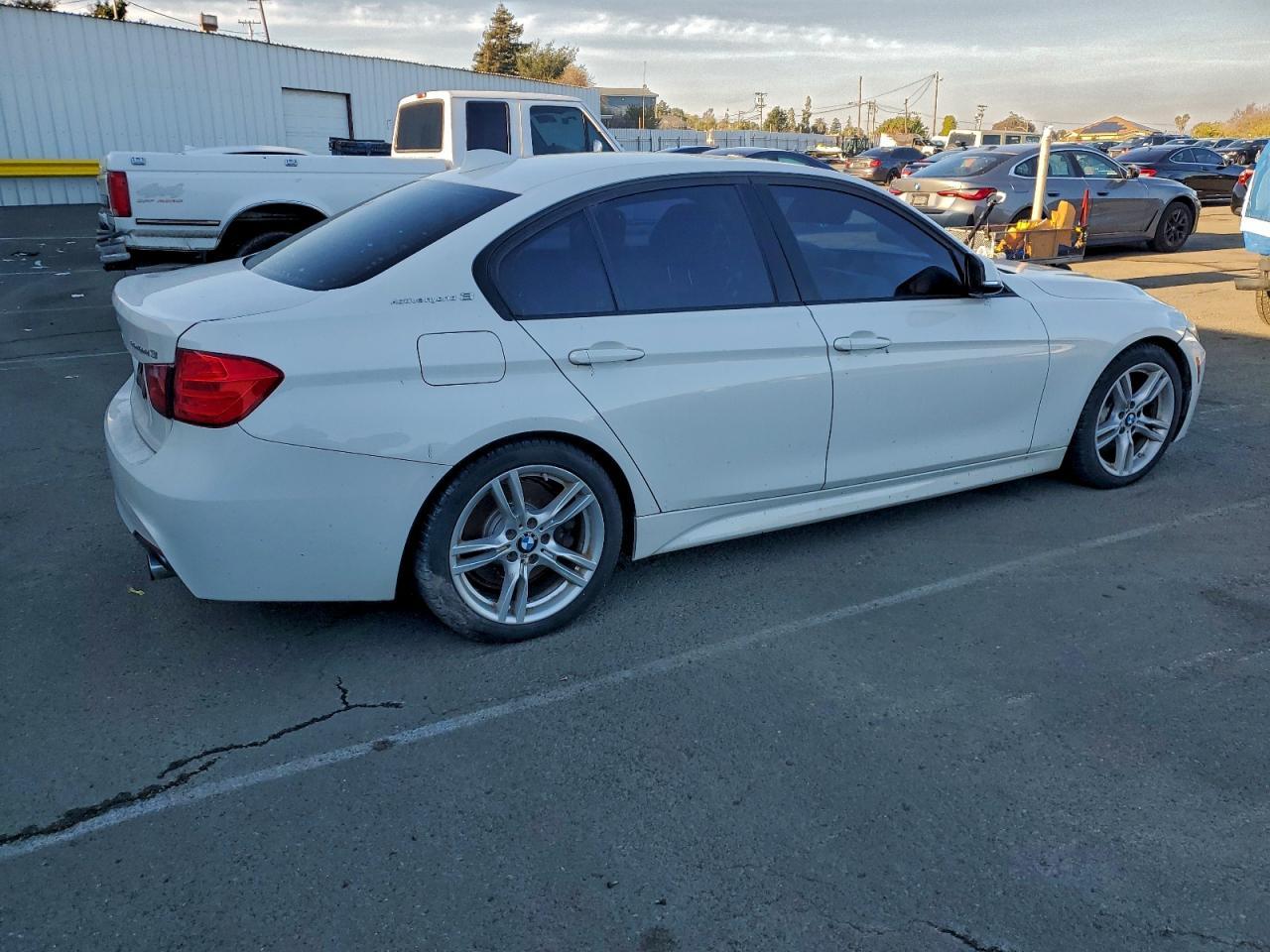 2013 BMW Seria 3 - zdjęcie 3