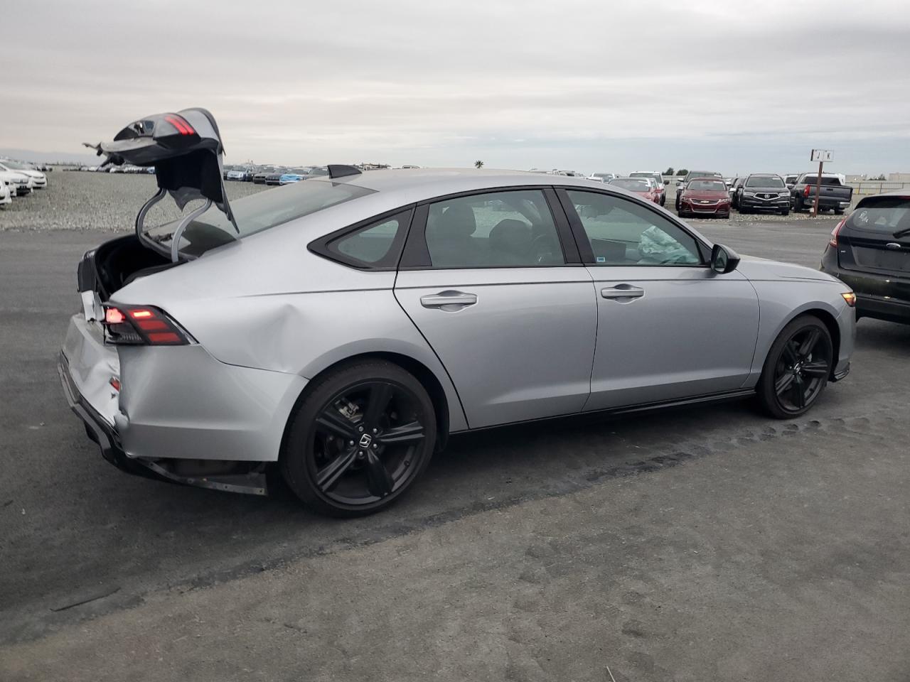 2023 Honda Accord Hybrid Sport-L - zdjęcie 3