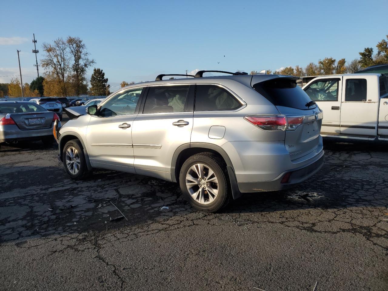 2015 Toyota Highlander - zdjęcie 2