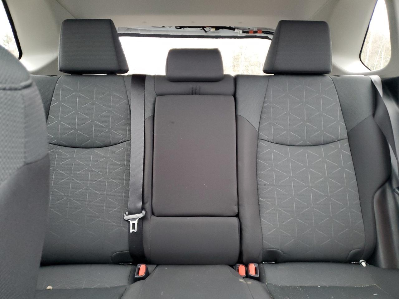 2024 Toyota RAV 4 - zdjęcie 10