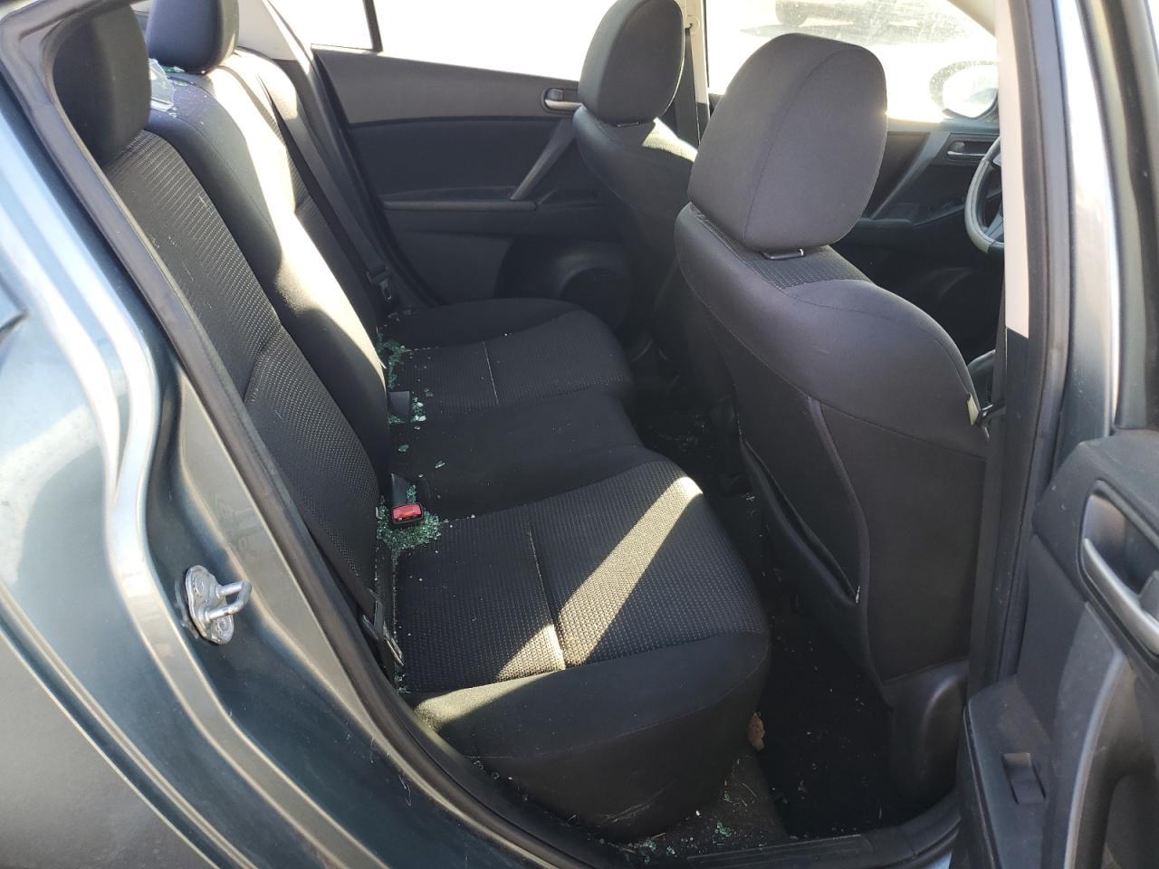 2013 Mazda 3 - zdjęcie 10