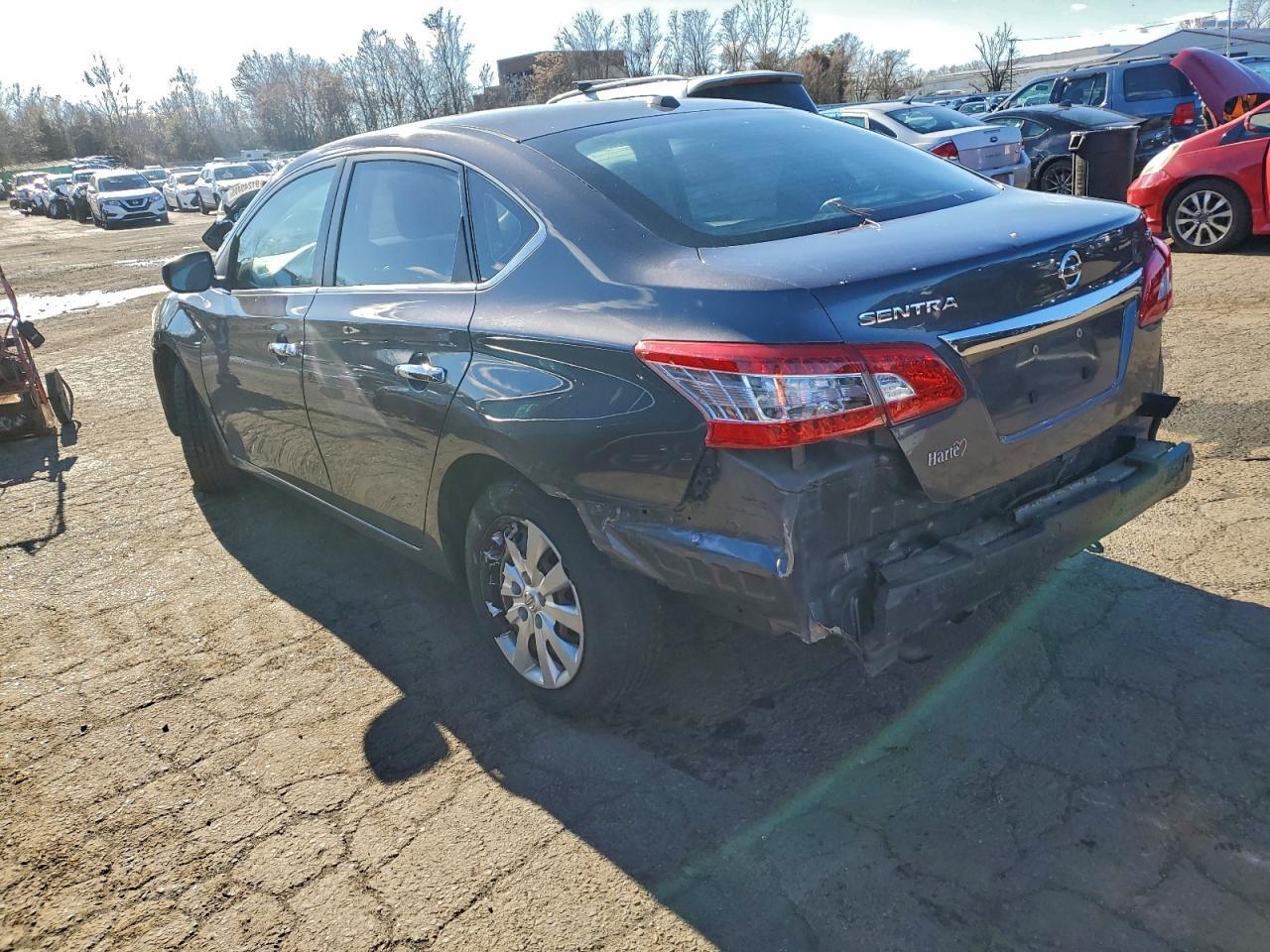 2015 Nissan Sentra - zdjęcie 2