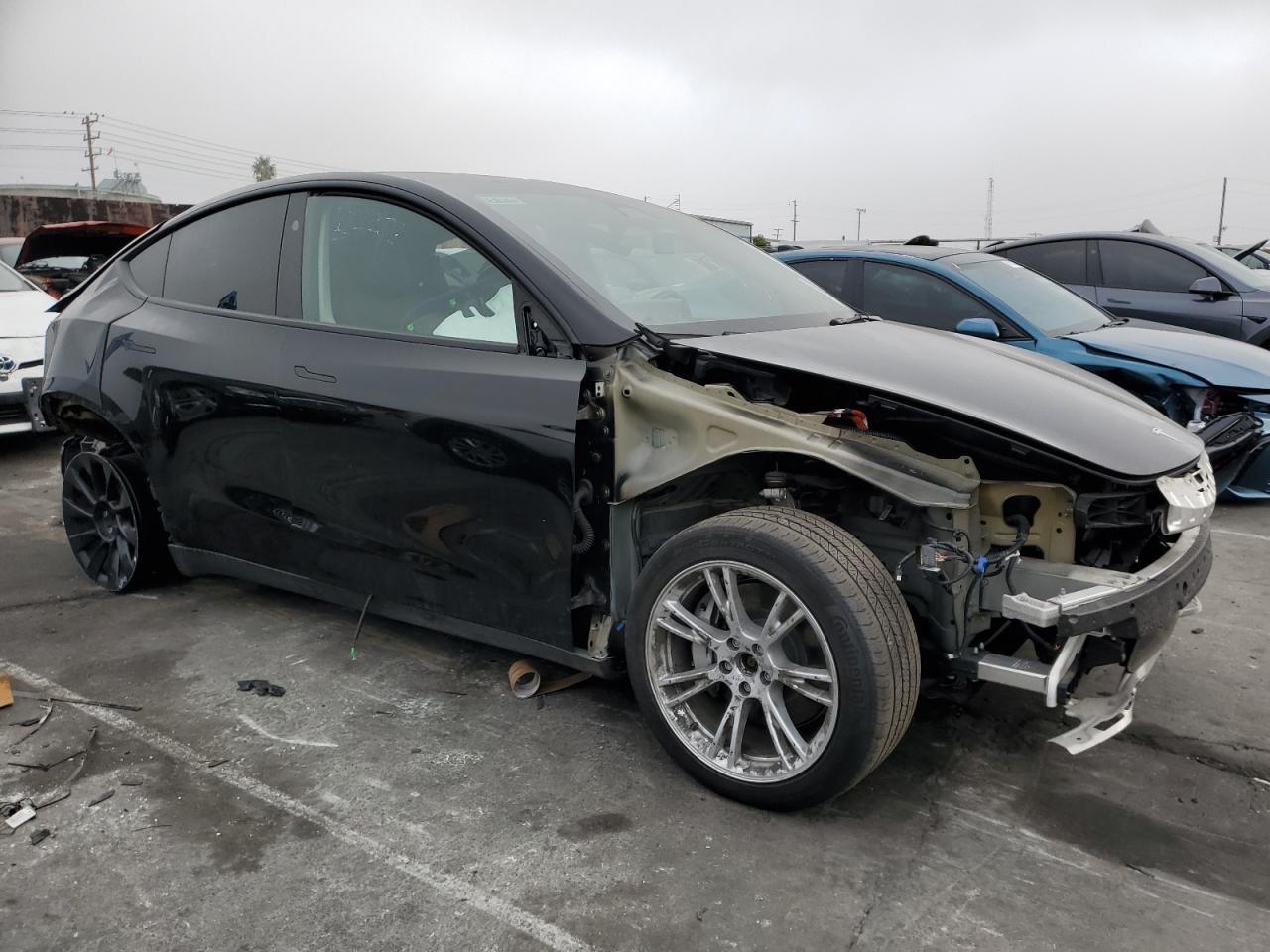 2024 Tesla Y - zdjęcie 4