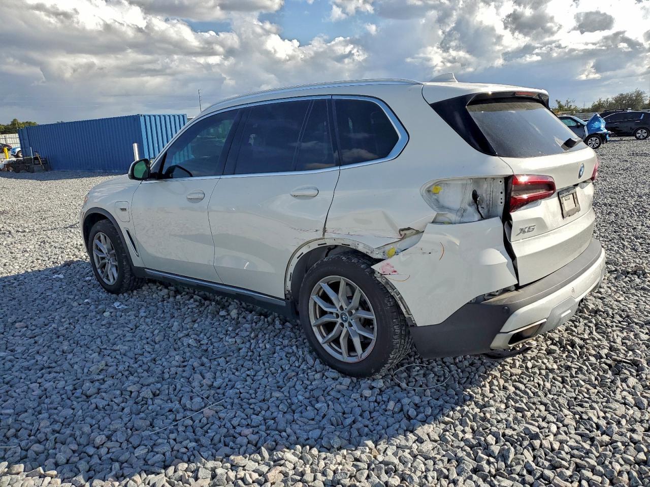 2023 BMW X5 - zdjęcie 2