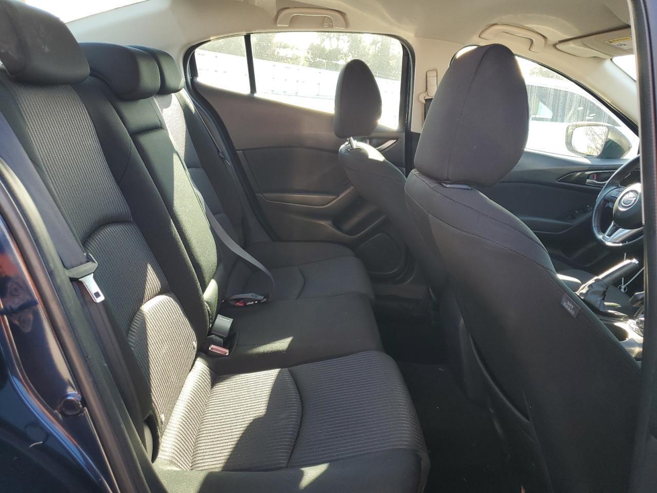 2015 Mazda 3 - zdjęcie 10