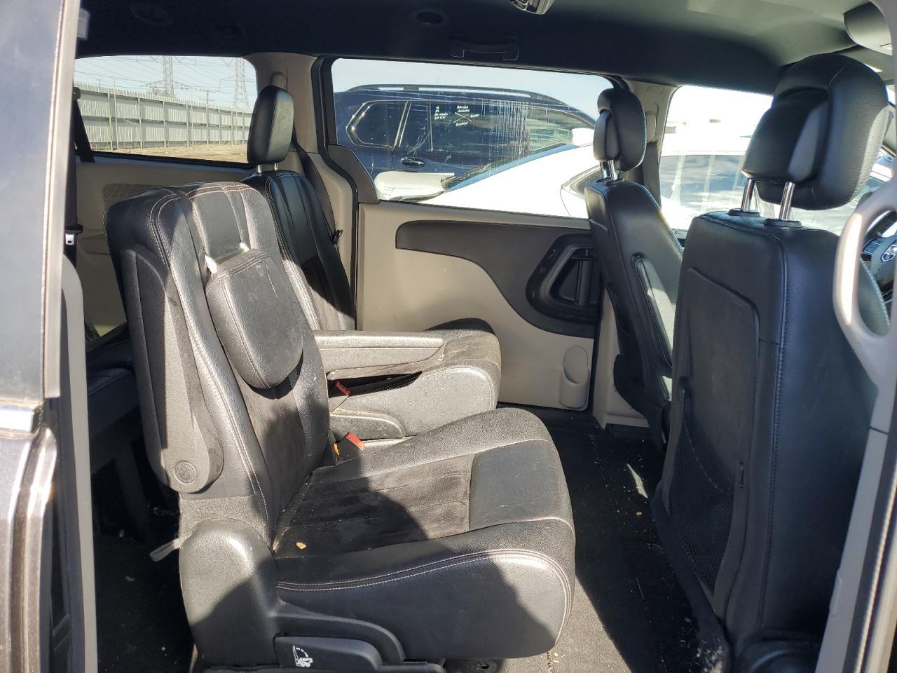 2017 Dodge Caravan - zdjęcie 11