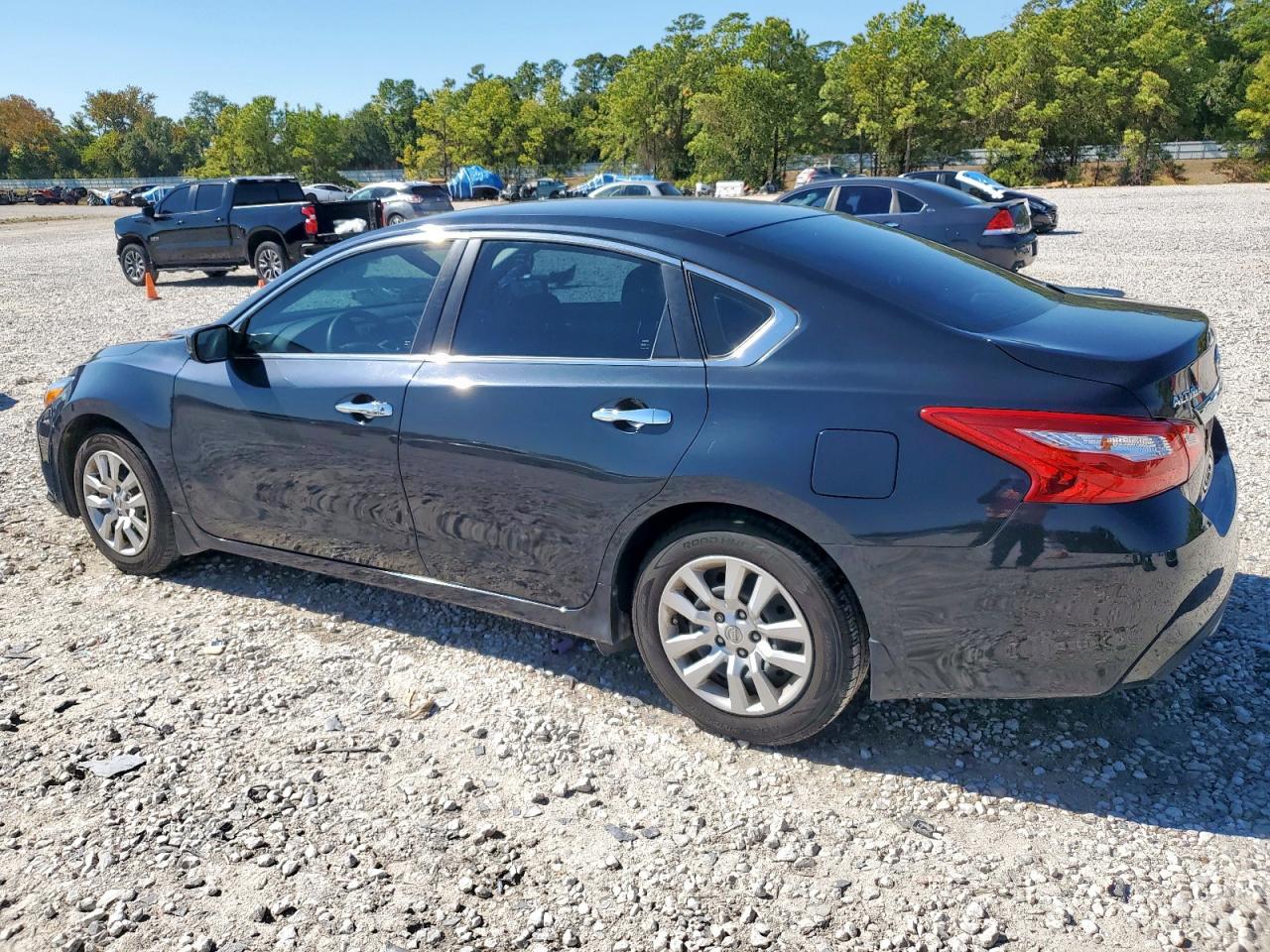 2016 Nissan Altima 2.5 S - zdjęcie 2