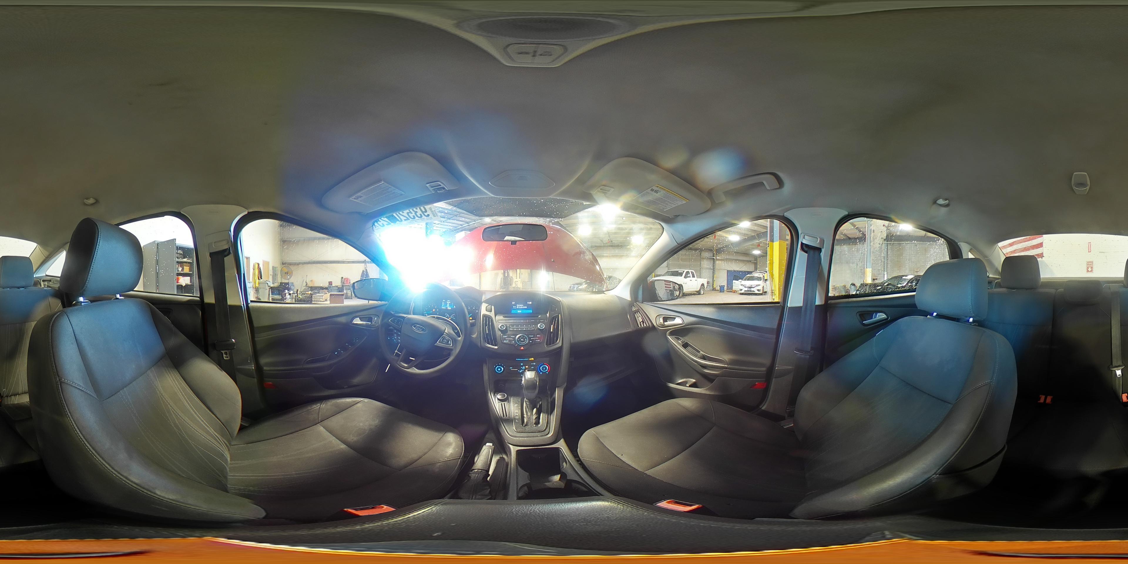 2015 Ford Focus - zdjęcie 14