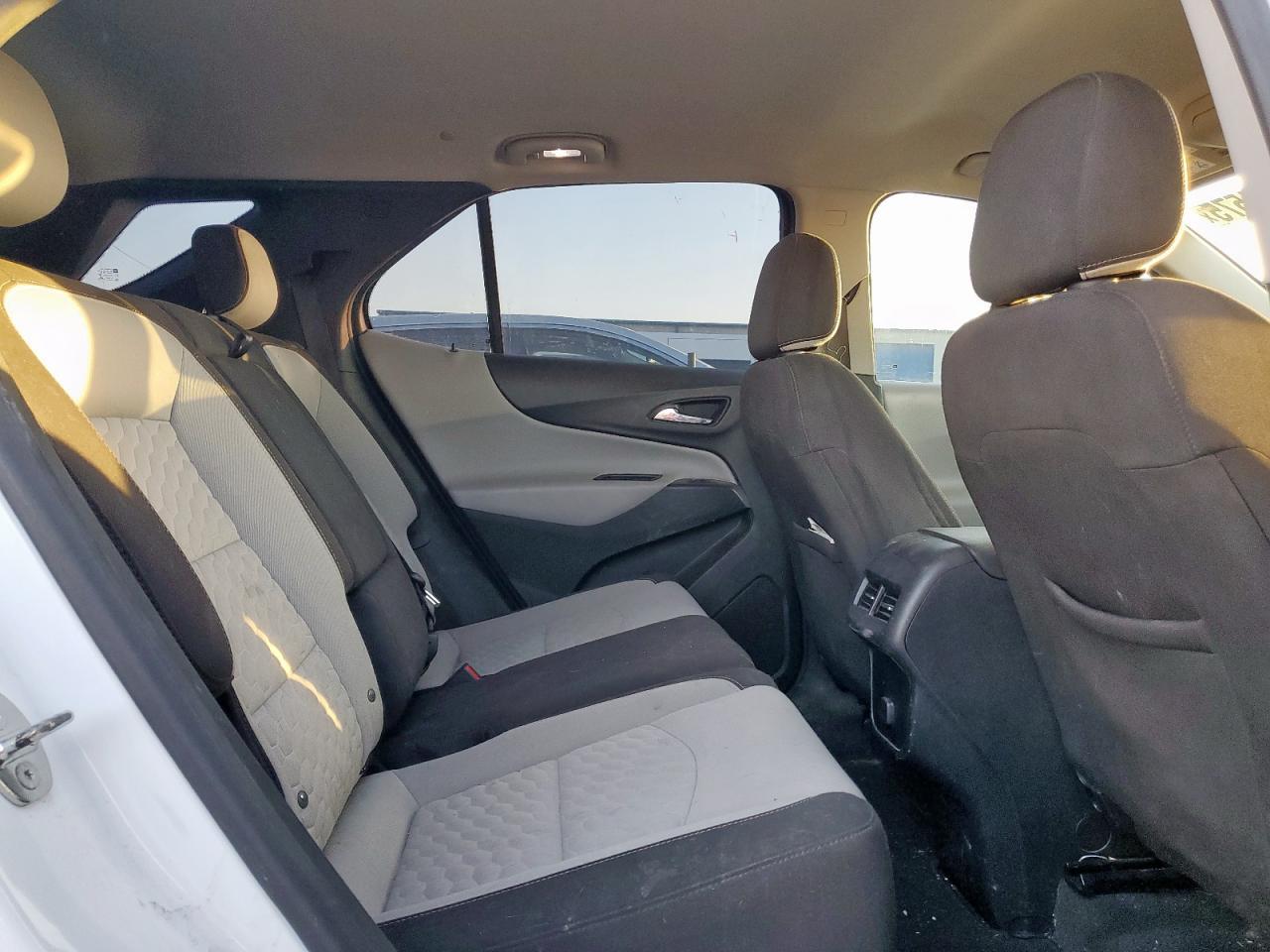 2018 Chevrolet Equinox - zdjęcie 11