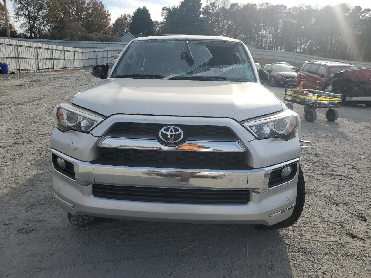 2018 Toyota 4Runner Sr5/Sr5 Premium - zdjęcie 5
