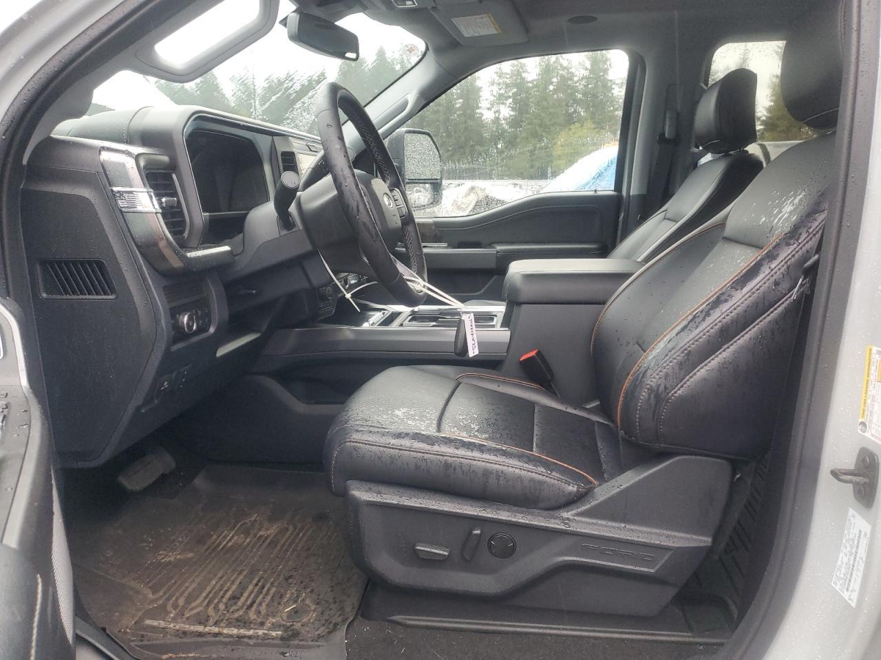 2025 Ford F250 - zdjęcie 7