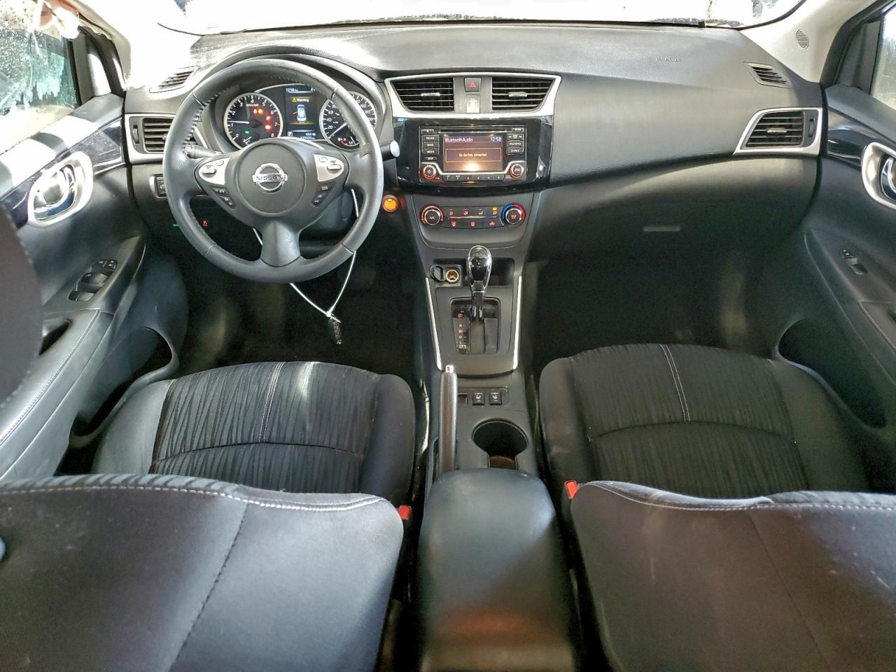 2017 Nissan Sentra - zdjęcie 8