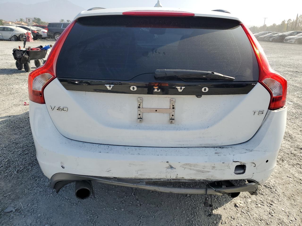 2018 Volvo V60 T5 Dynamic - zdjęcie 6