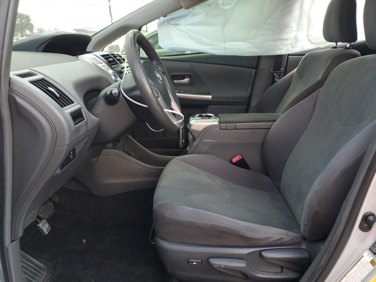 2014 Toyota Prius V - zdjęcie 7