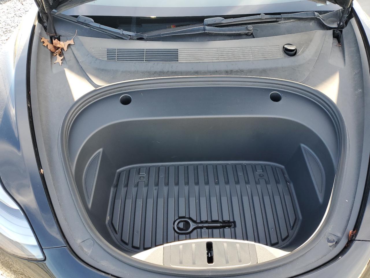 2022 Tesla Model 3 - zdjęcie 11