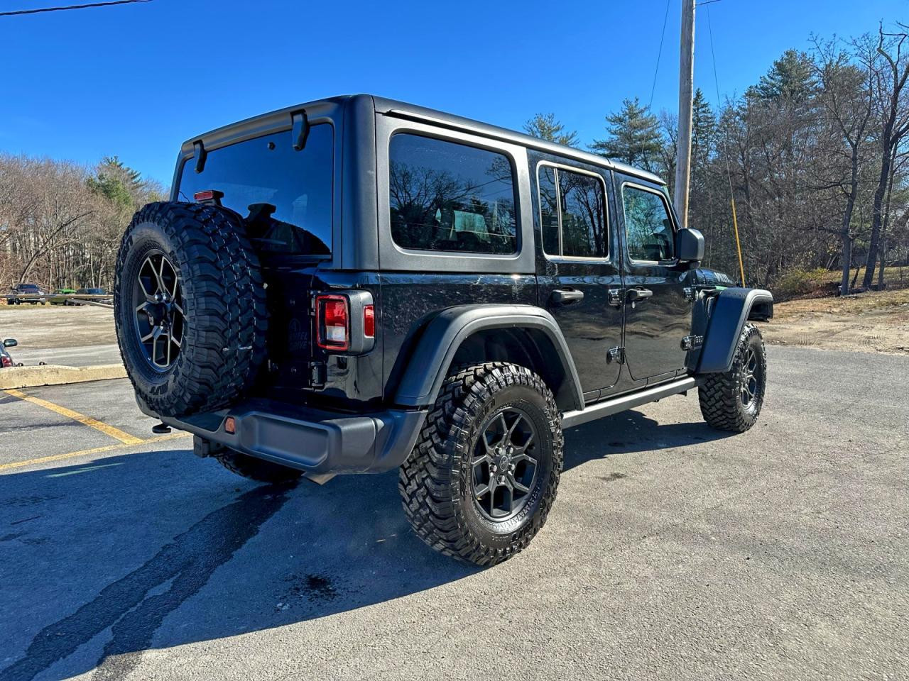 2025 Jeep Wrangler - zdjęcie 3