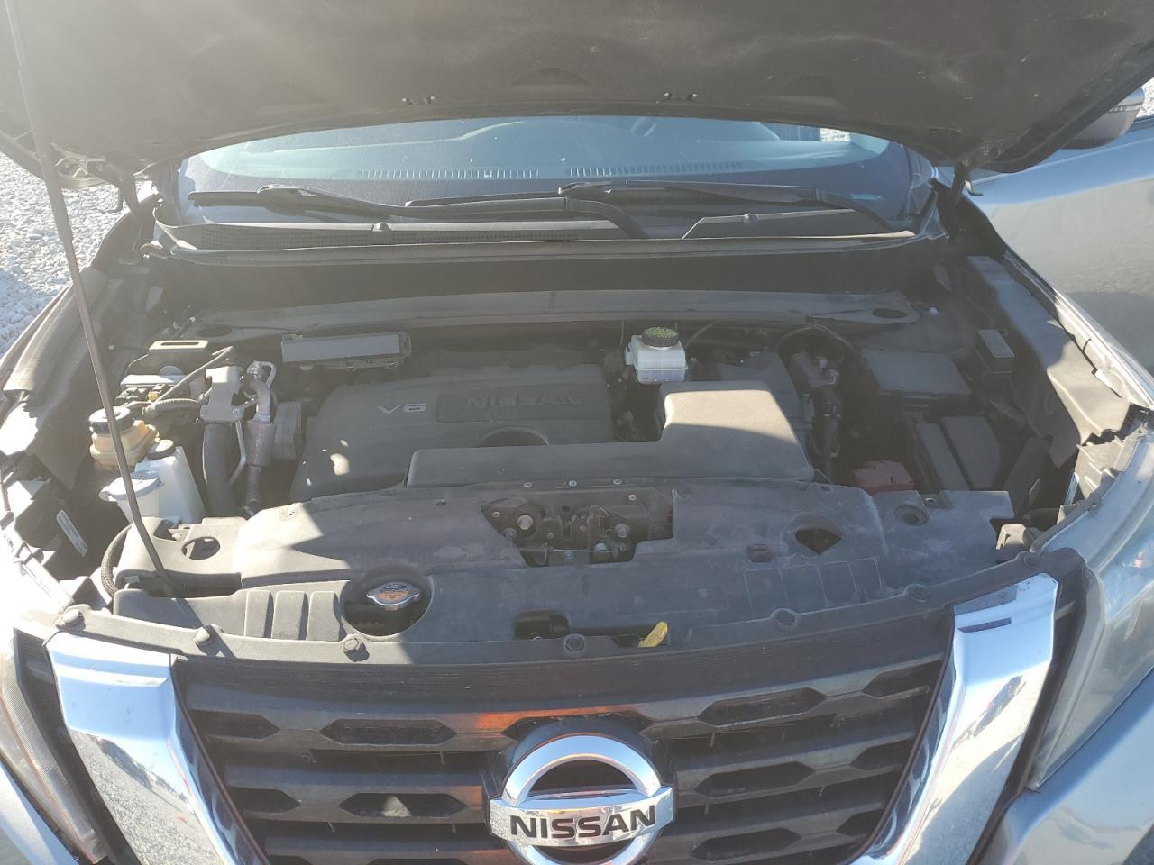 2018 Nissan Pathfinder - zdjęcie 12