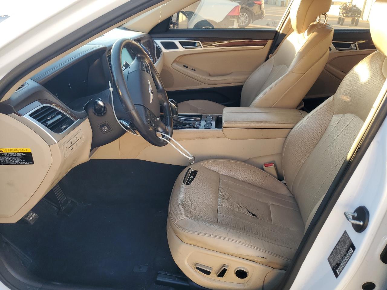 2015 Hyundai Genesis 3.8L - zdjęcie 7
