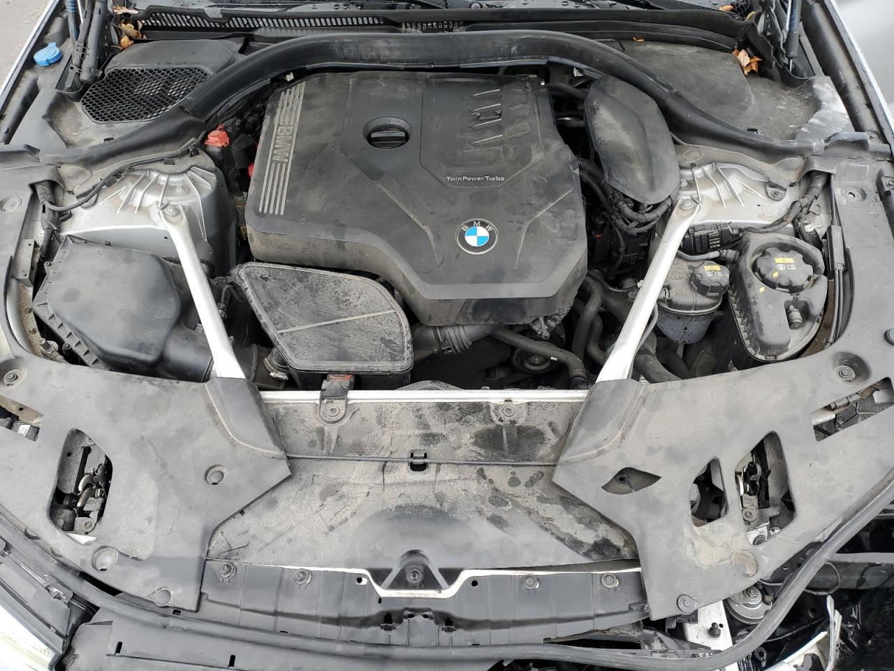 2021 BMW 530 Xi - zdjęcie 11