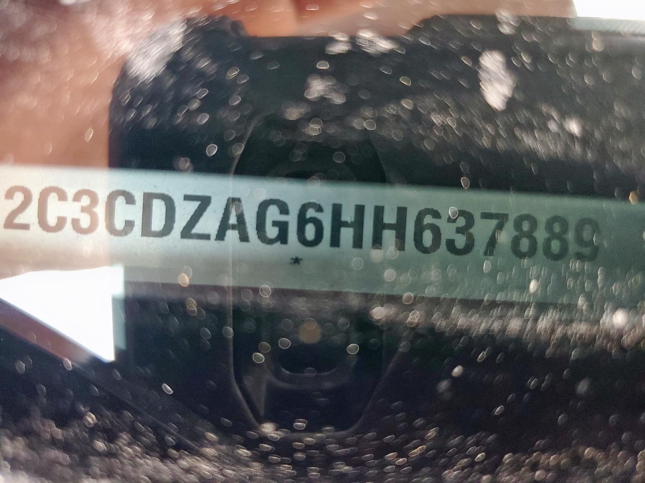 2017 Dodge Challenger - zdjęcie 12