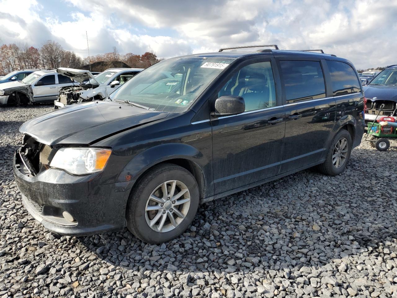 2019 Dodge Caravan - zdjęcie główne