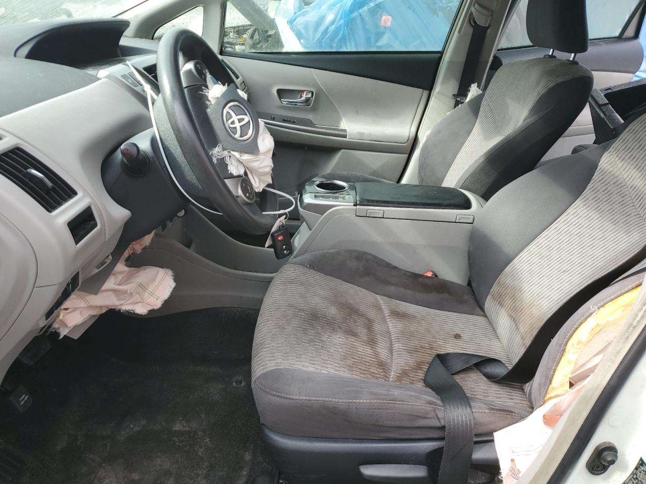 2015 Toyota Prius V Two - zdjęcie 7