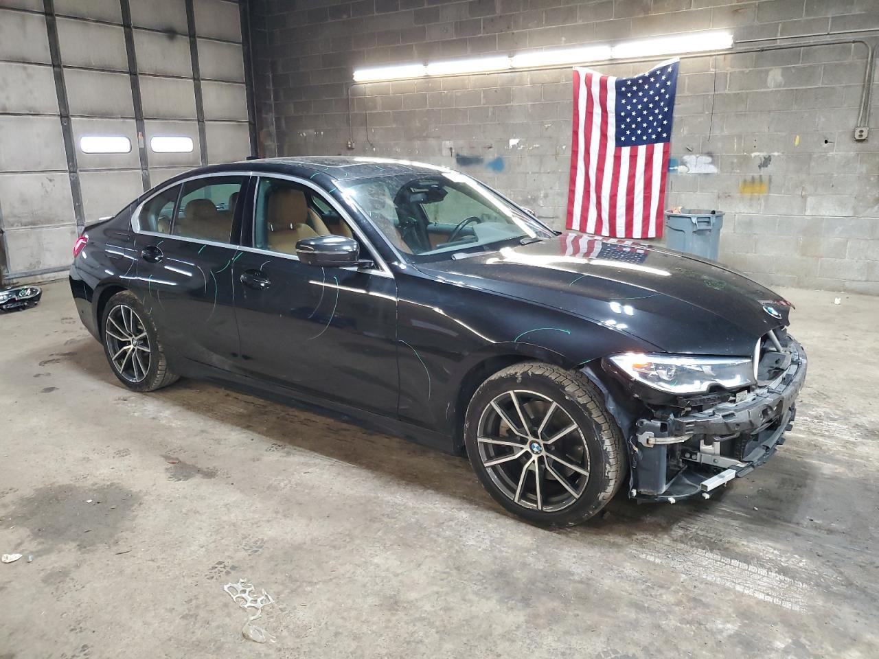 2020 BMW 330Xi - zdjęcie 4