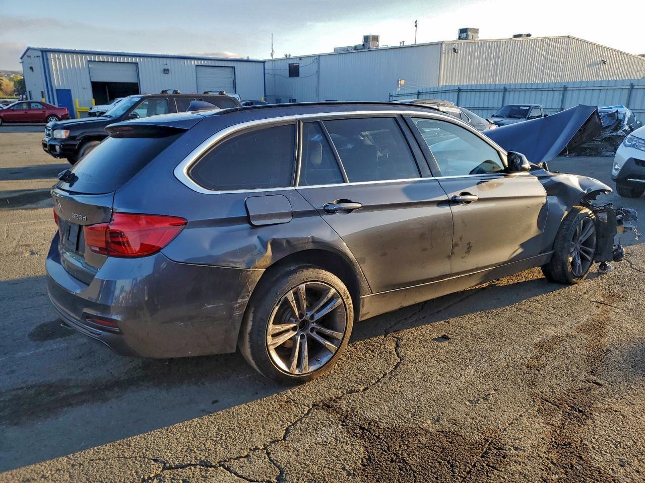 2018 BMW 328 D xDrive - zdjęcie 3