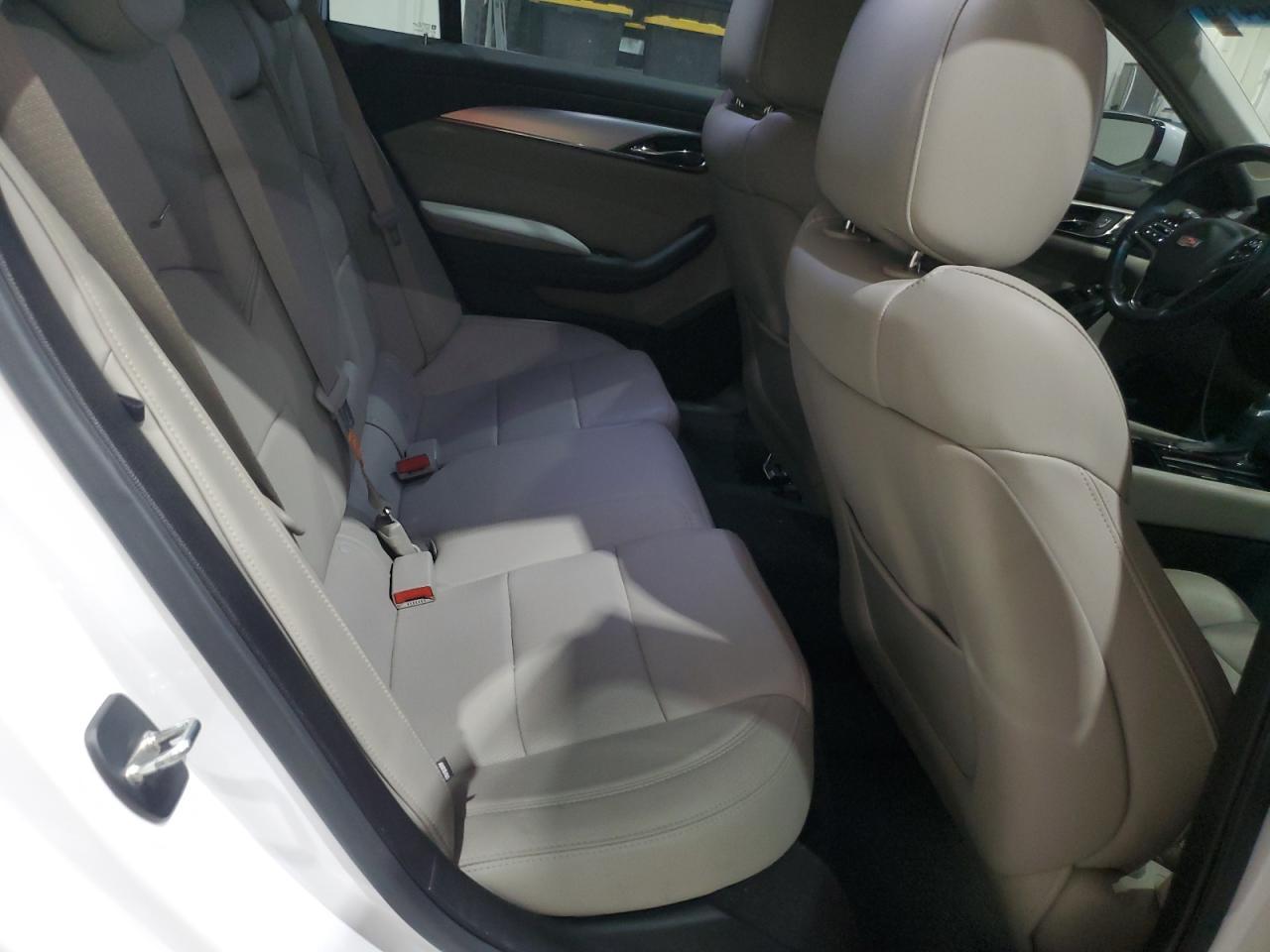 2017 Cadillac CTS - zdjęcie 10