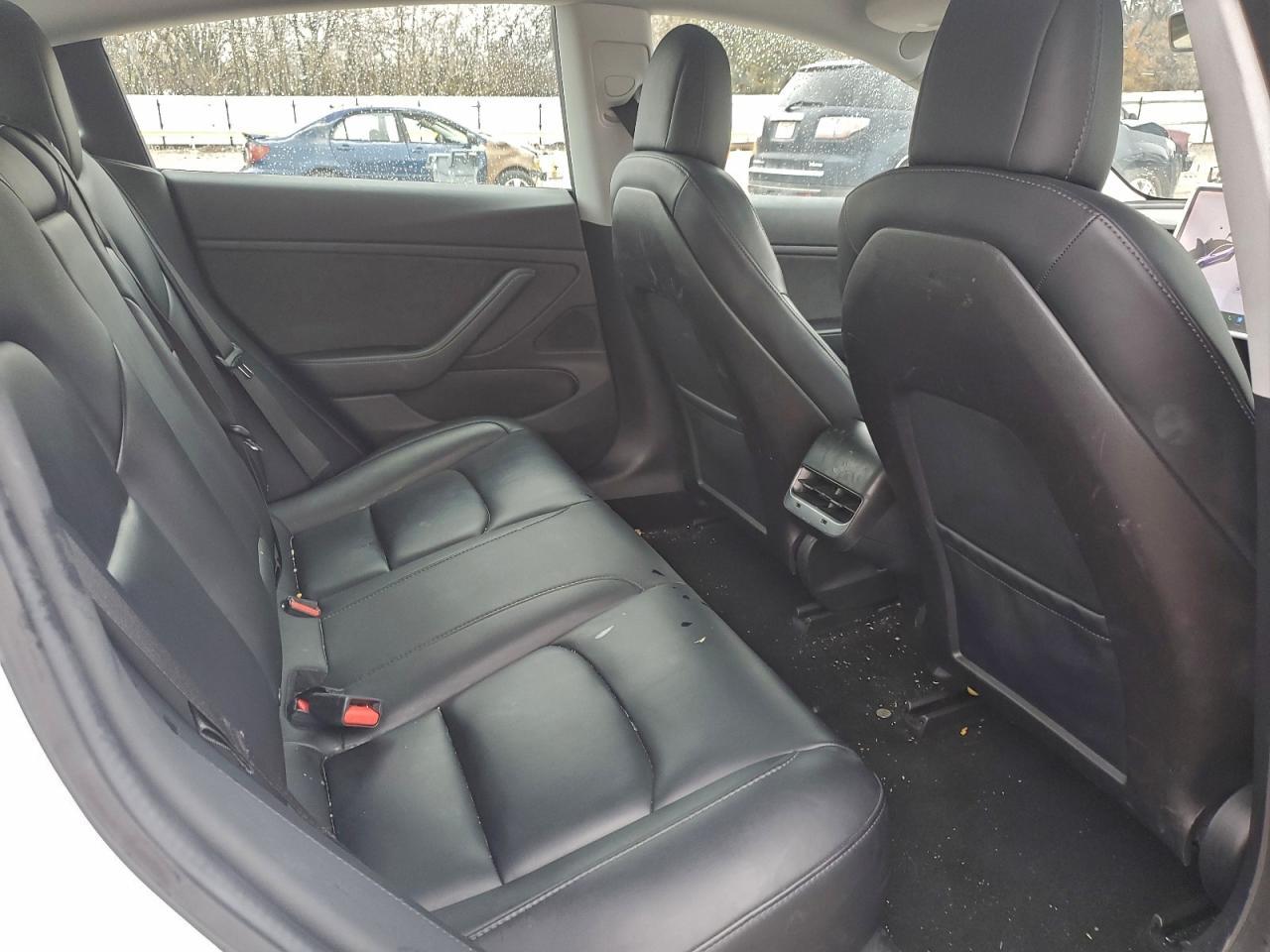 2019 Tesla Model 3 - zdjęcie 10