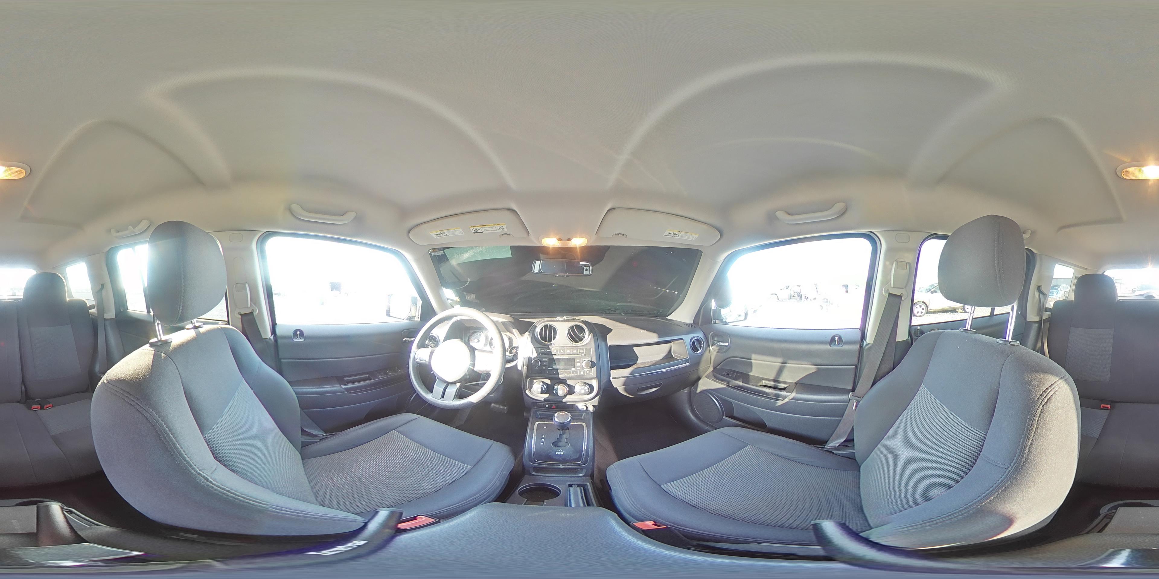 2015 Jeep Liberty (Patriot) - zdjęcie 14