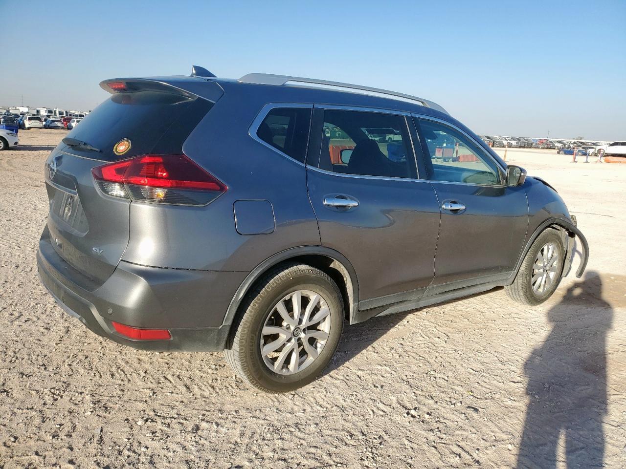 2019 Nissan Rogue - zdjęcie 3
