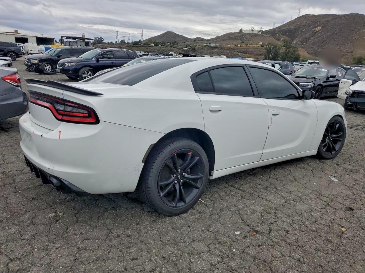 2017 Dodge Charger Se - zdjęcie 3