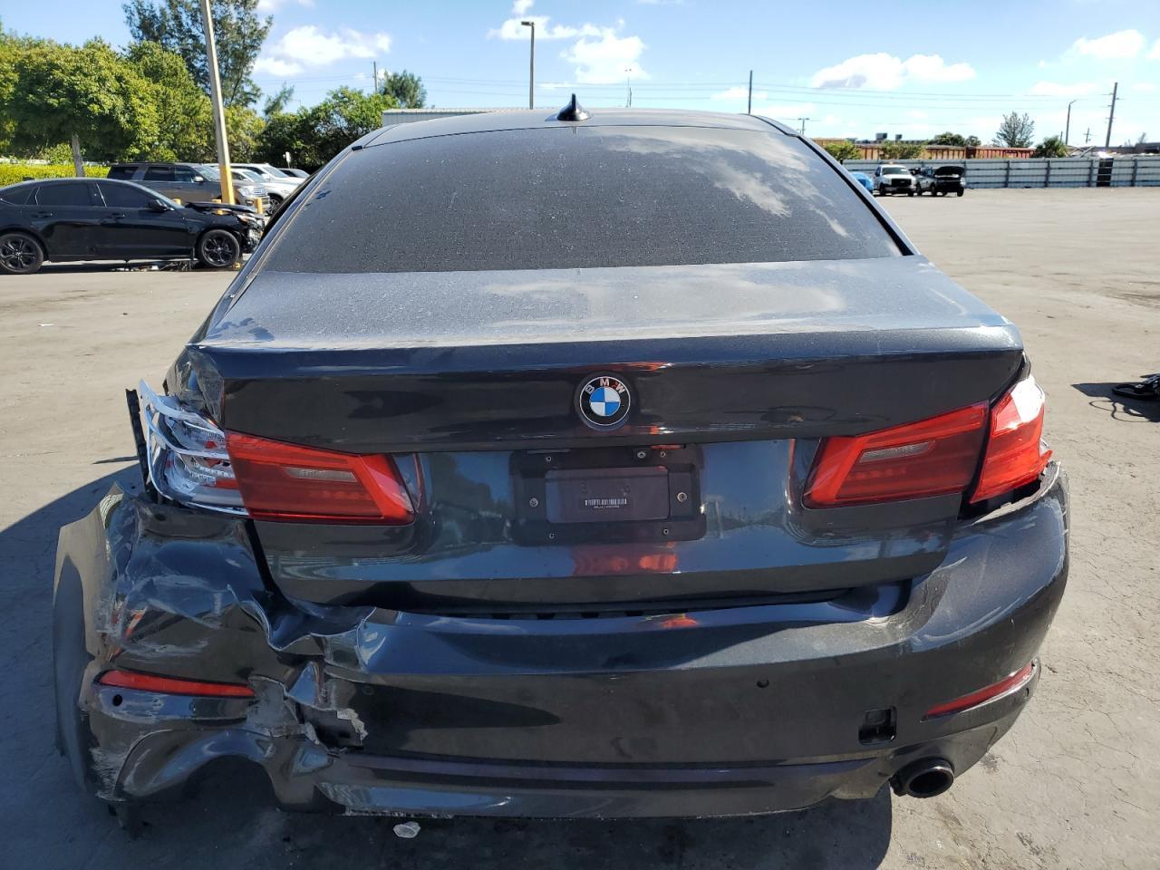 2019 BMW 530 Xi - zdjęcie 6