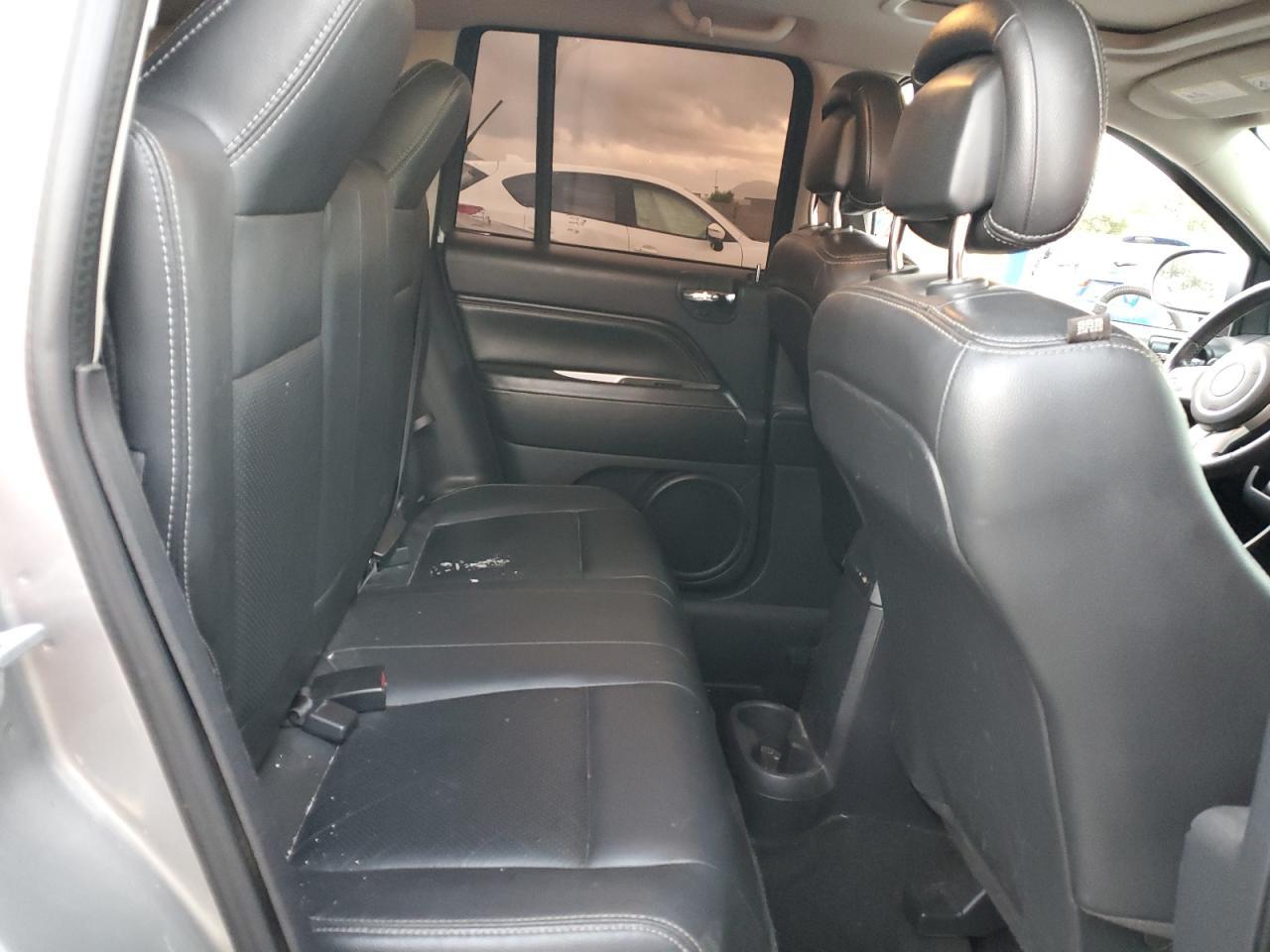 2015 Jeep Compass - zdjęcie 11