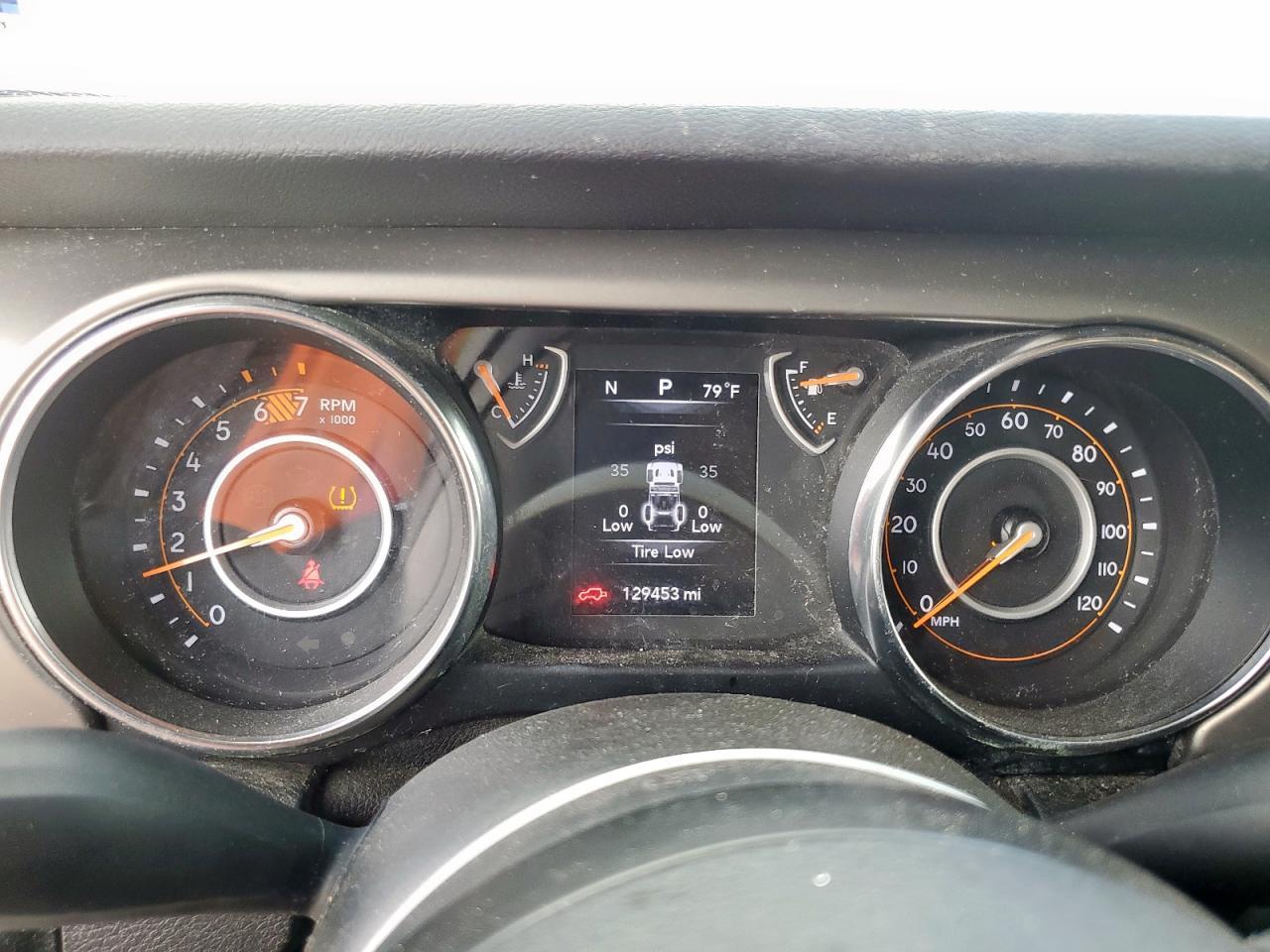 2019 Jeep Wrangler - zdjęcie 9