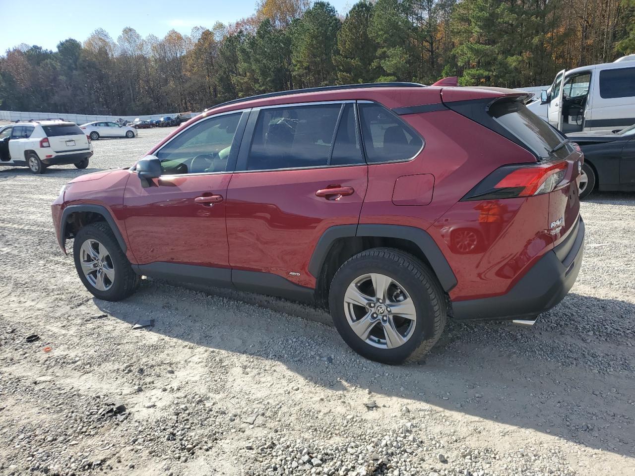 2023 Toyota RAV 4 - zdjęcie 2