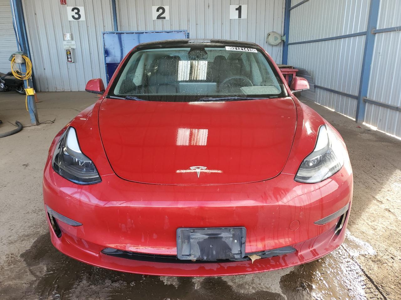 2022 Tesla Model 3 - zdjęcie 5