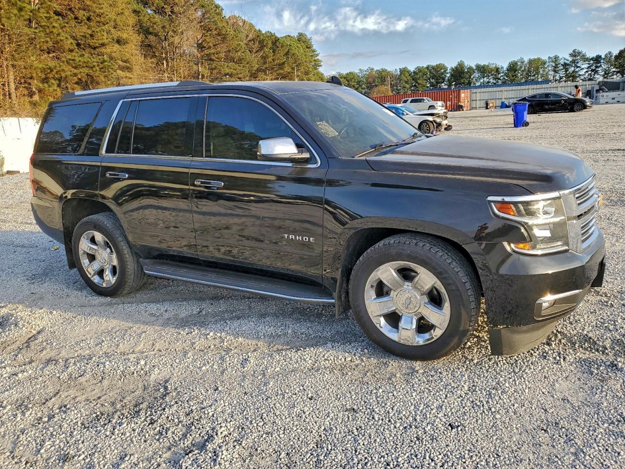 2017 Chevrolet Tahoe - zdjęcie 4