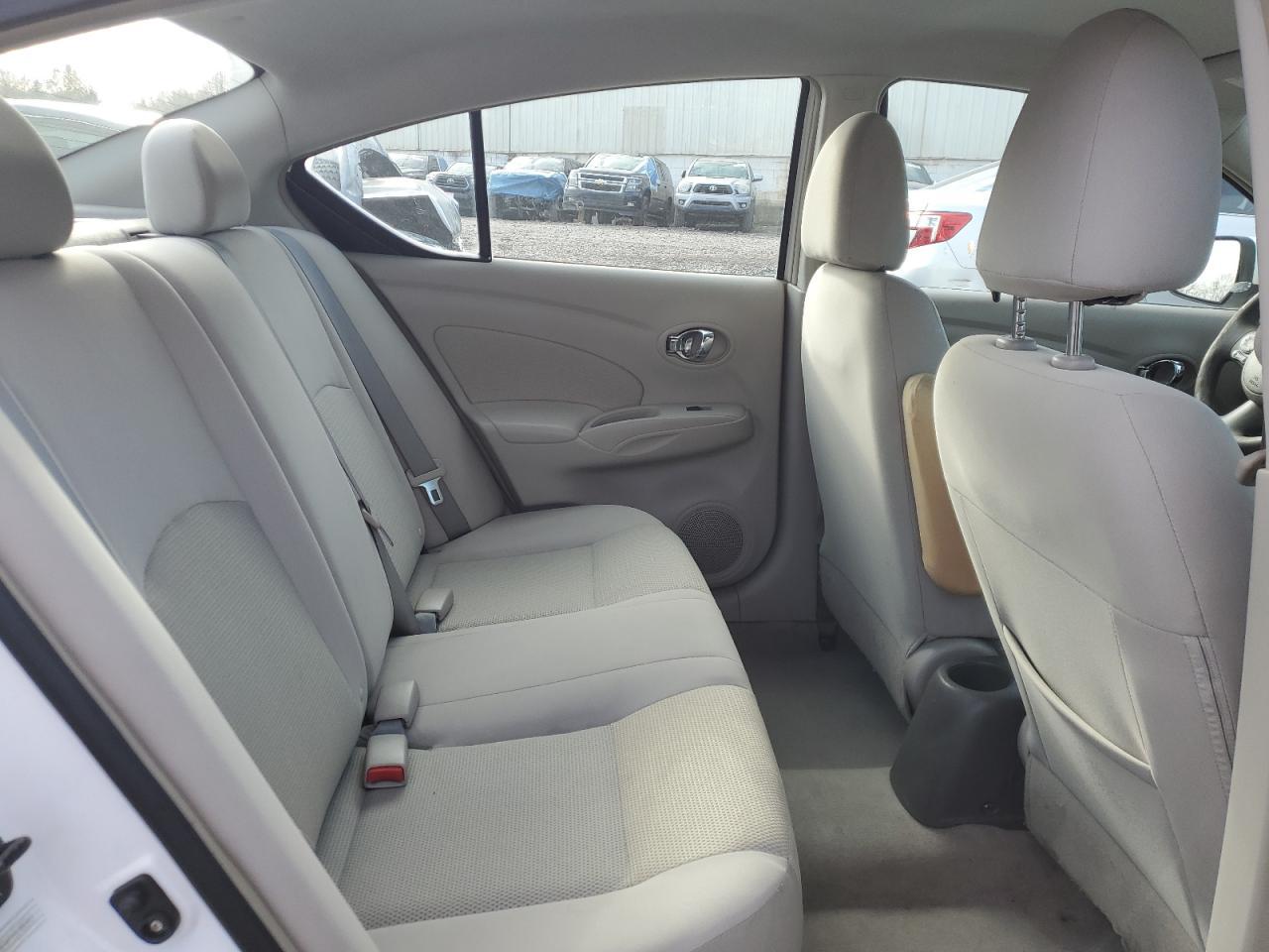 2013 Nissan Versa - zdjęcie 10