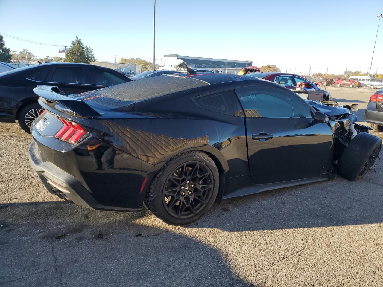 2024 Ford Mustang Gt - zdjęcie 3